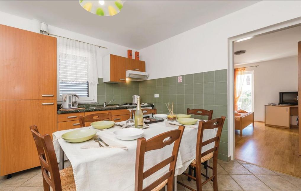 Apartments Franelli Brseč Esterno foto